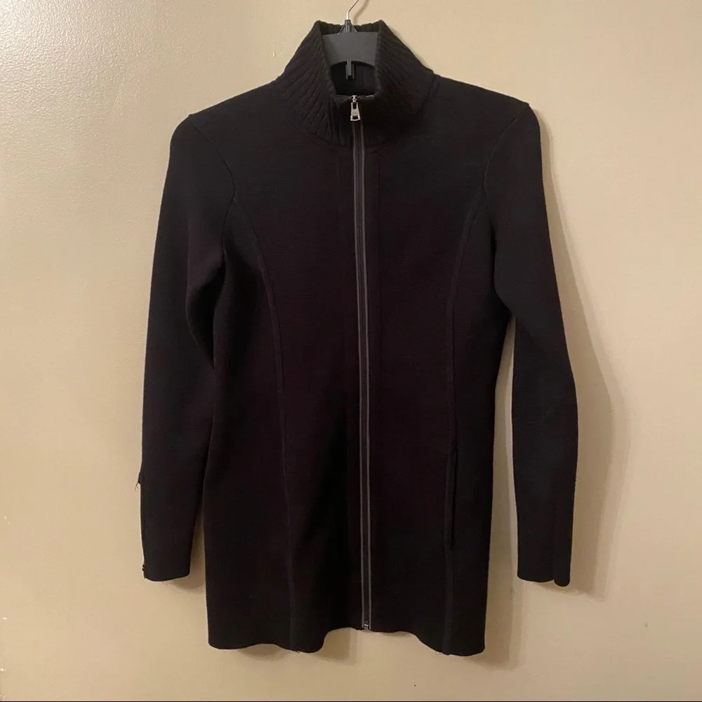 Athleta‎